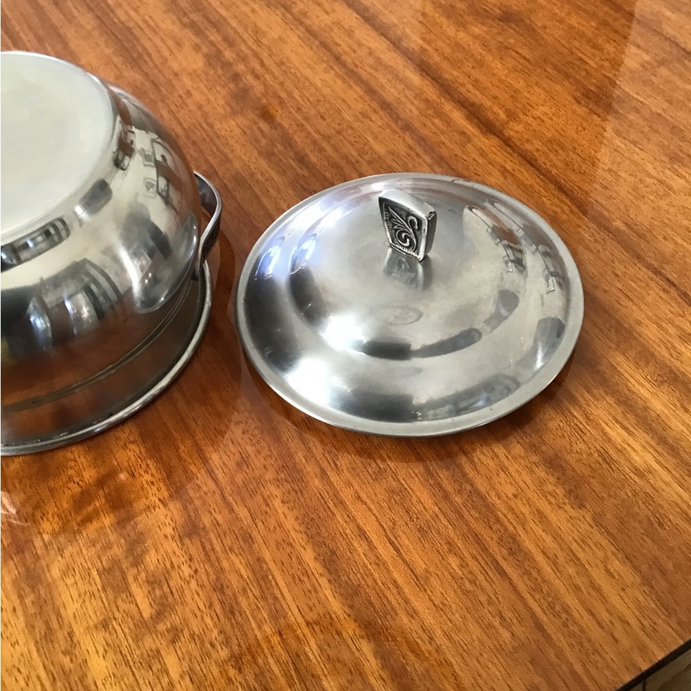 Stainless Steel Pot with Lid - Picture 5 of 7